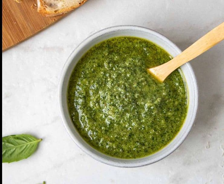 طرز تهیه سس پستو اصیل؛ عطر سبز ایتالیا در یک قاشق