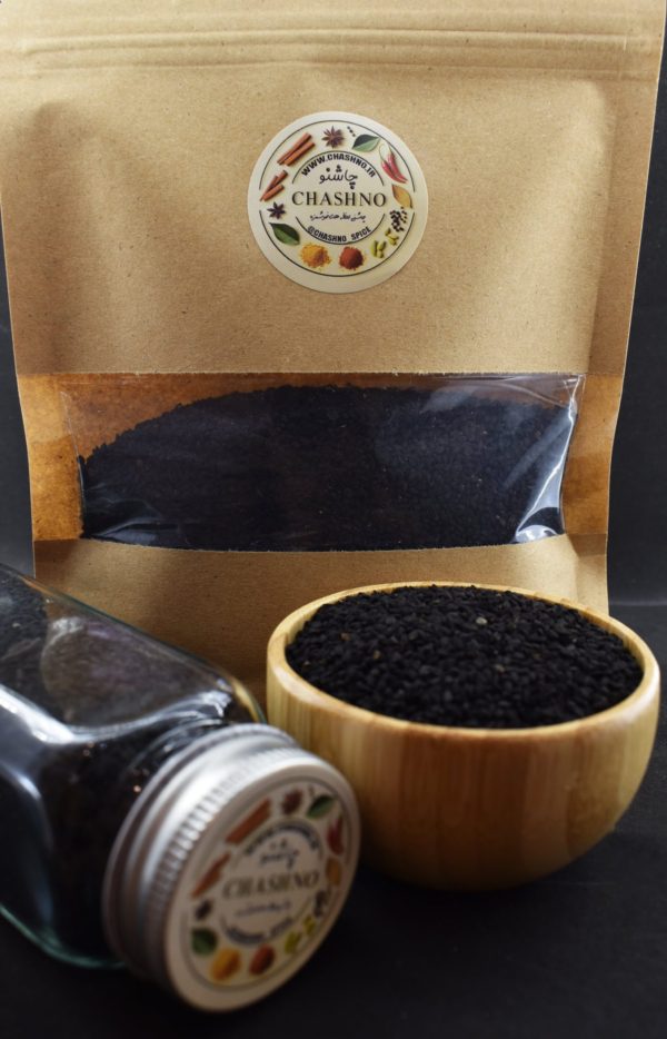 سیاهدانه تمیز و بهداشتی در بسته‌بندی زیپ‌دار و شیشه مک کارتی، مناسب برای استفاده در آشپزی و دمنوش‌های گیاهی