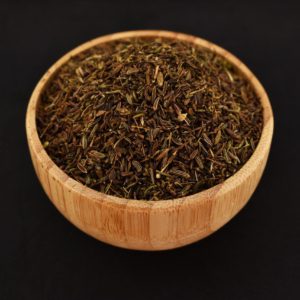 زیره سیاه تمیز و بهداشتی در بسته‌بندی زیپ‌دار و شیشه مک کارتی، مناسب برای استفاده در آشپزی و دمنوش‌های گیاهی