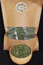 مرزه خشک تمیز و بهداشتی در بسته‌بندی زیپ‌دار، مناسب برای استفاده در آشپزی و دمنوش‌های گیاهی