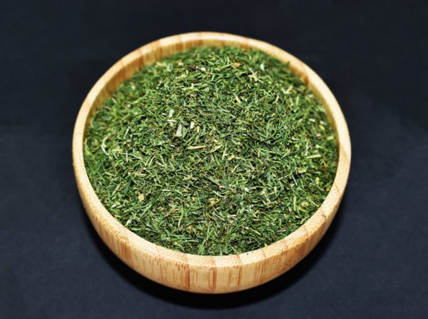 شوید خشک تمیز و بهداشتی در بسته‌بندی زیپ‌دار، مناسب برای استفاده در آشپزی و دمنوش‌های گیاهی