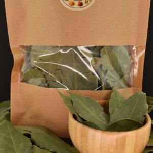 برگ بو خشک تمیز و بهداشتی در بسته‌بندی زیپ‌دار، مناسب برای استفاده در آشپزی و دمنوش‌های گیاهی
